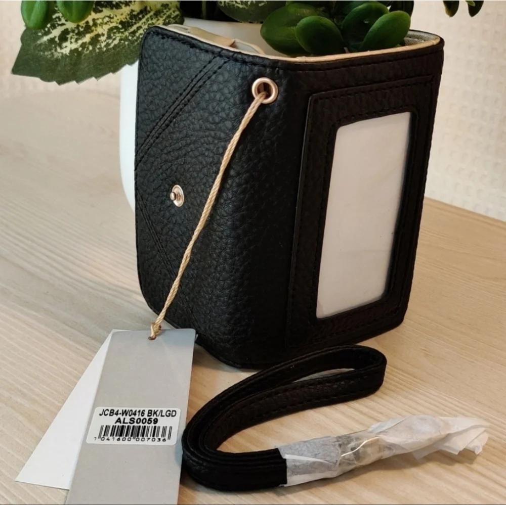 💰Alyssa Vegan Black Wallet/Wristlet w/Cream Interior